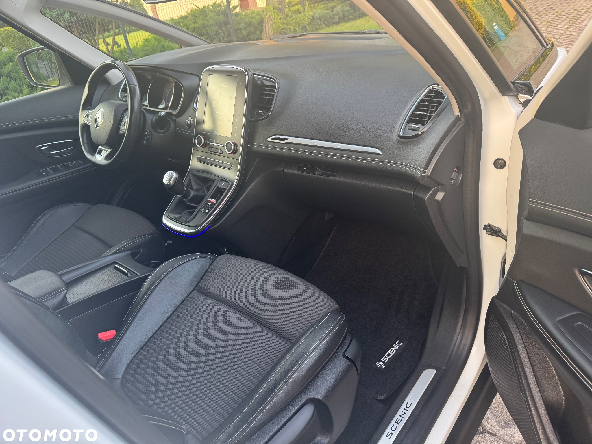 Renault Scenic ENERGY TCe 130 S&S LIMITED - 12