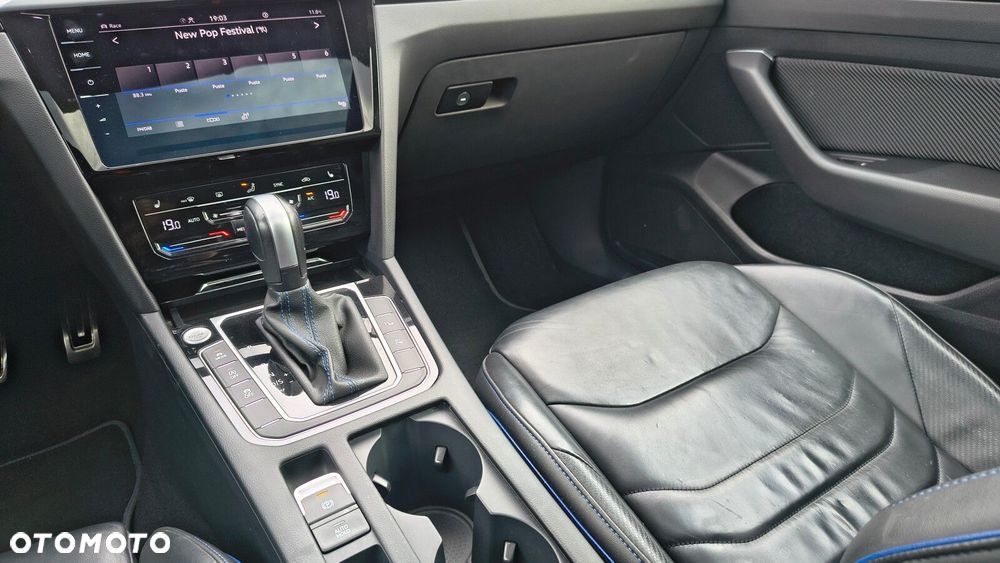 Volkswagen Arteon 2.0 TSI 4Motion R DSG - 32