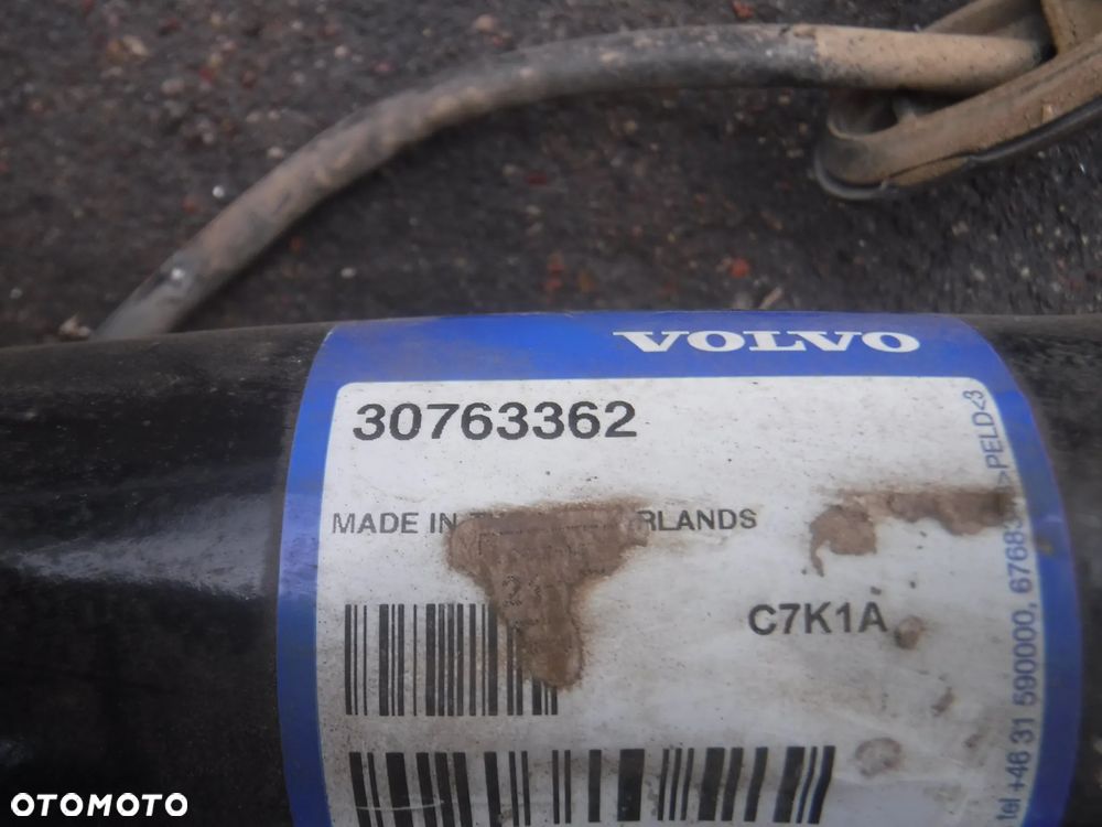 Volvo XC60 I hak holowniczy 30763362 THULE - 4