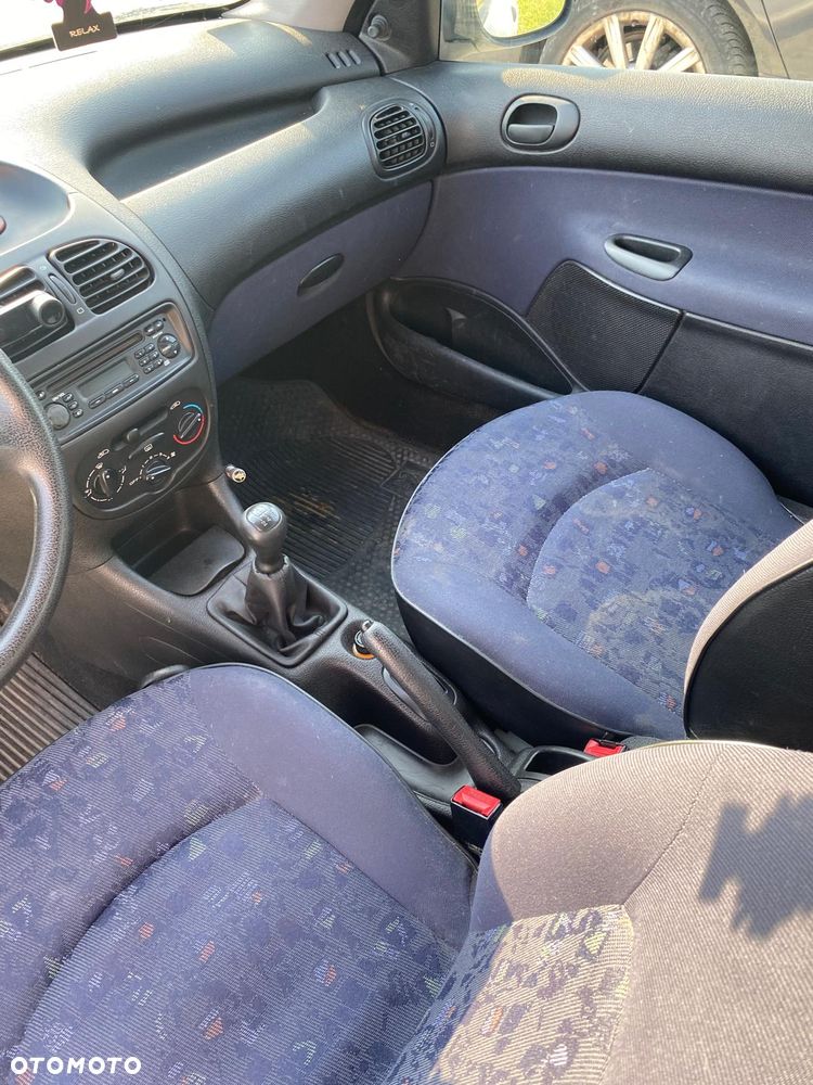 Peugeot 206 - 23
