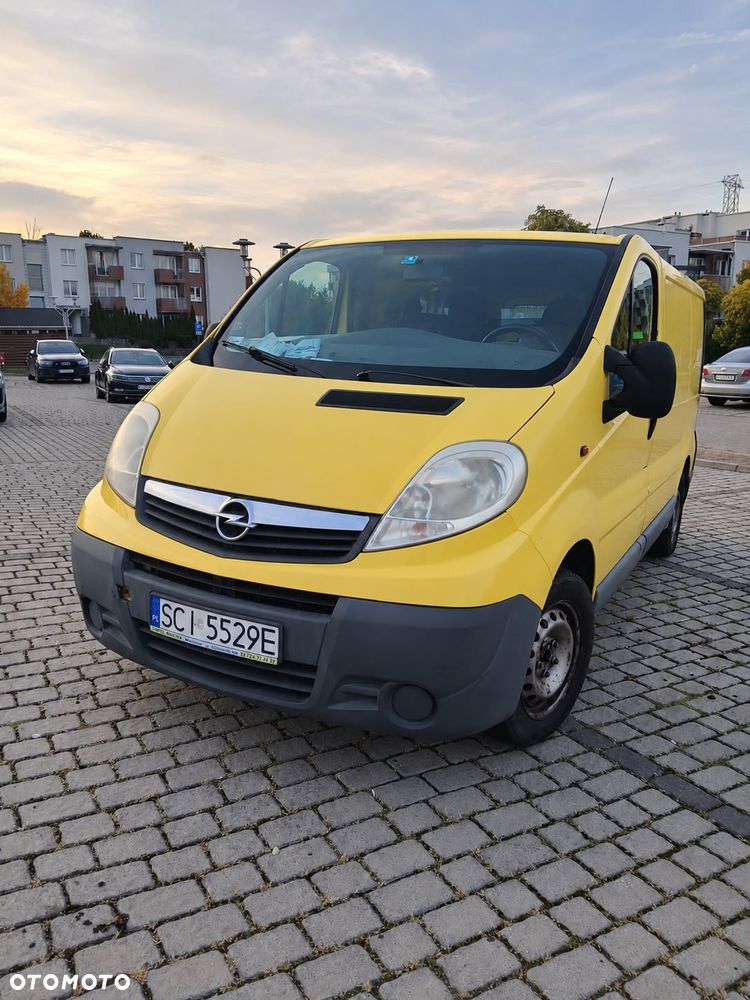 Opel Vivaro - 1