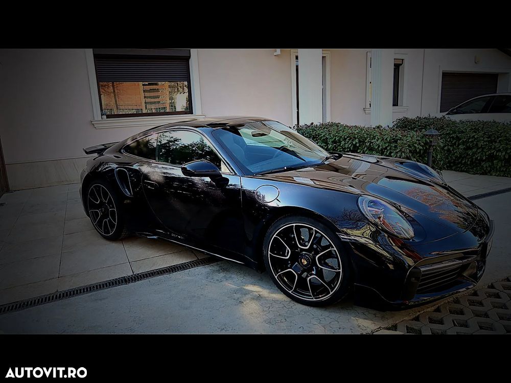 Porsche 911-TURBO-S - 1