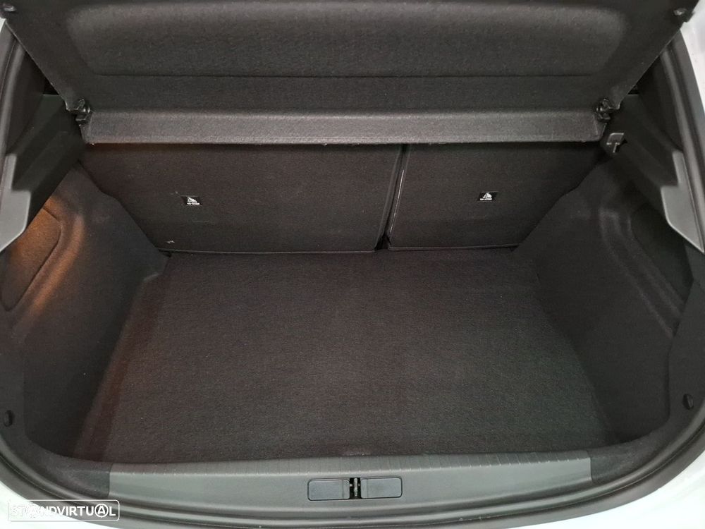 Peugeot 208 1.2 Hybrid Allure e-DCS6 - 23