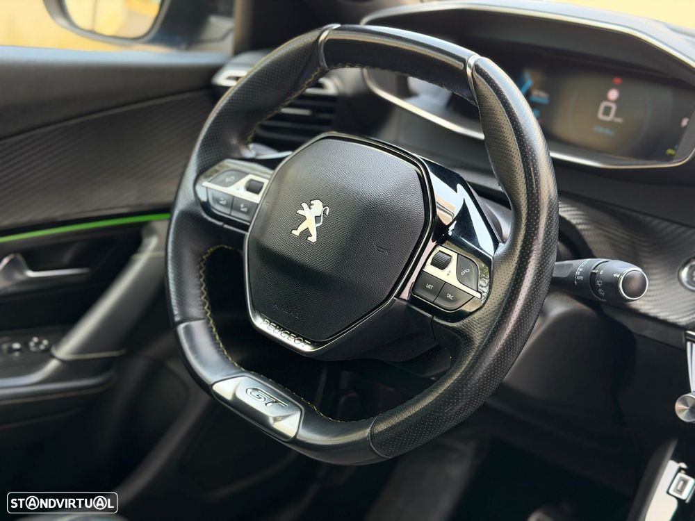Peugeot e-2008 GT - 32