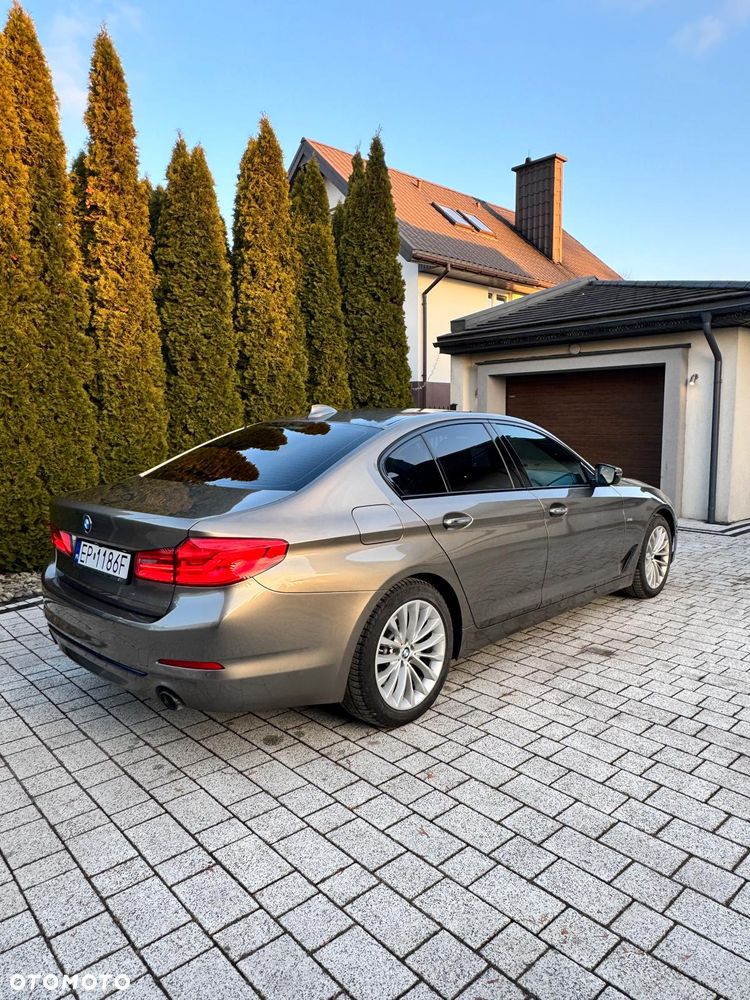 BMW Seria 5 530d Sport Line - 6