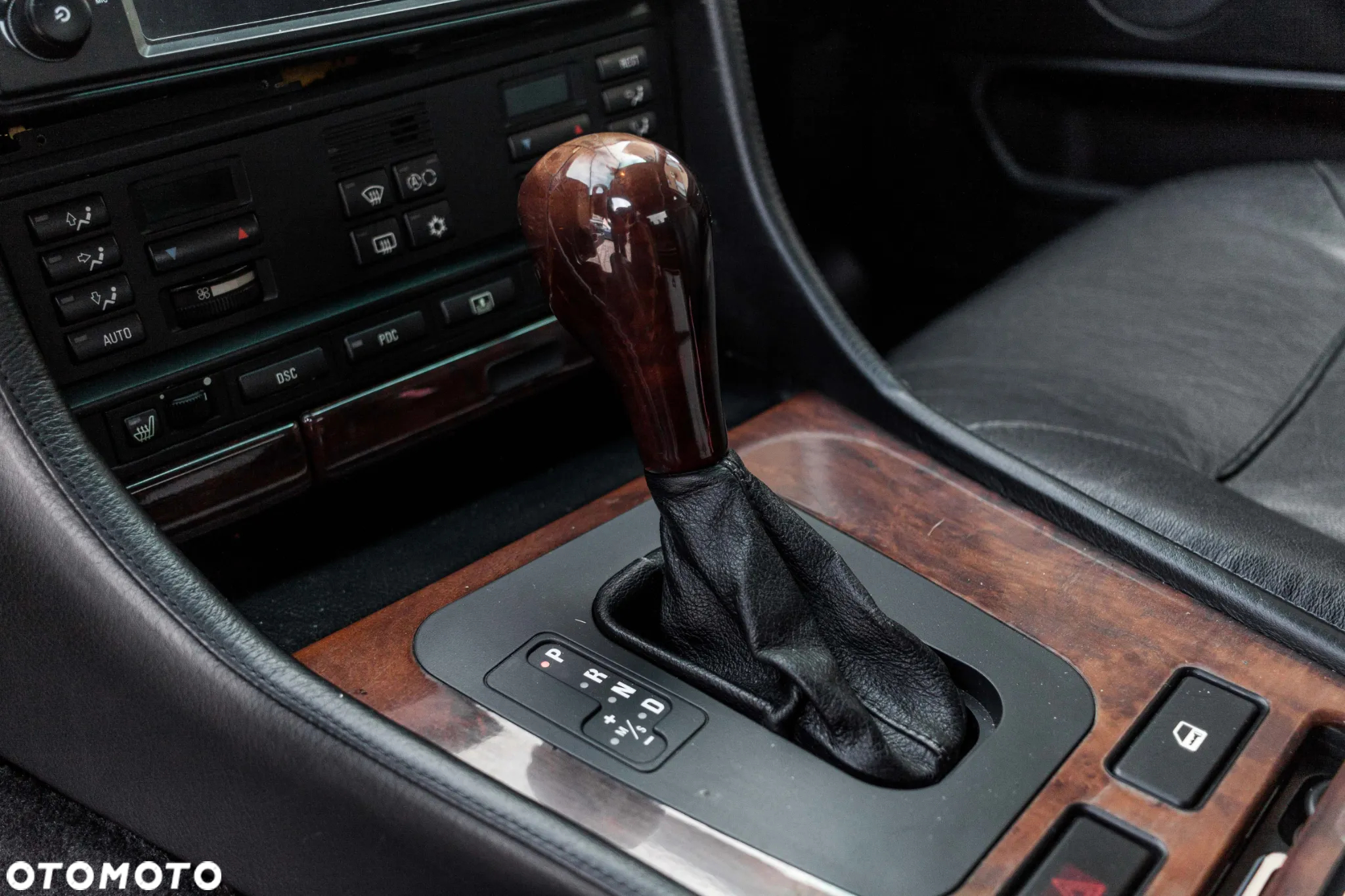 BMW Seria 7 750i - 28