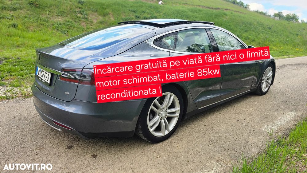 Tesla Model S - 1