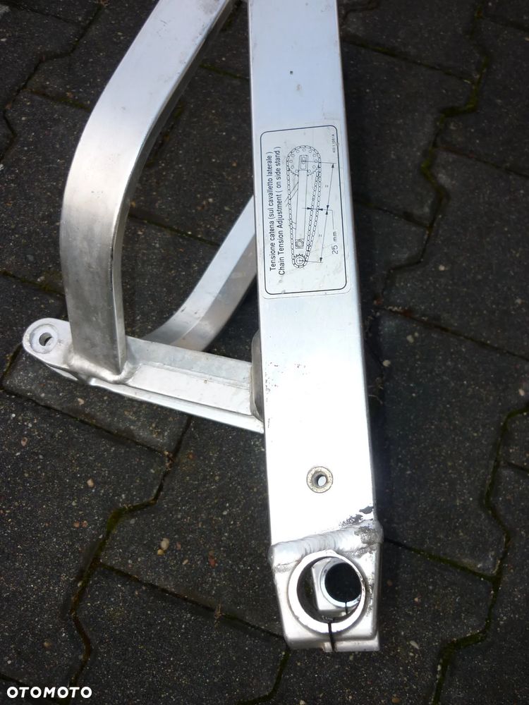 Wahacz Suzuki SV 650 N rok 2007 - 11