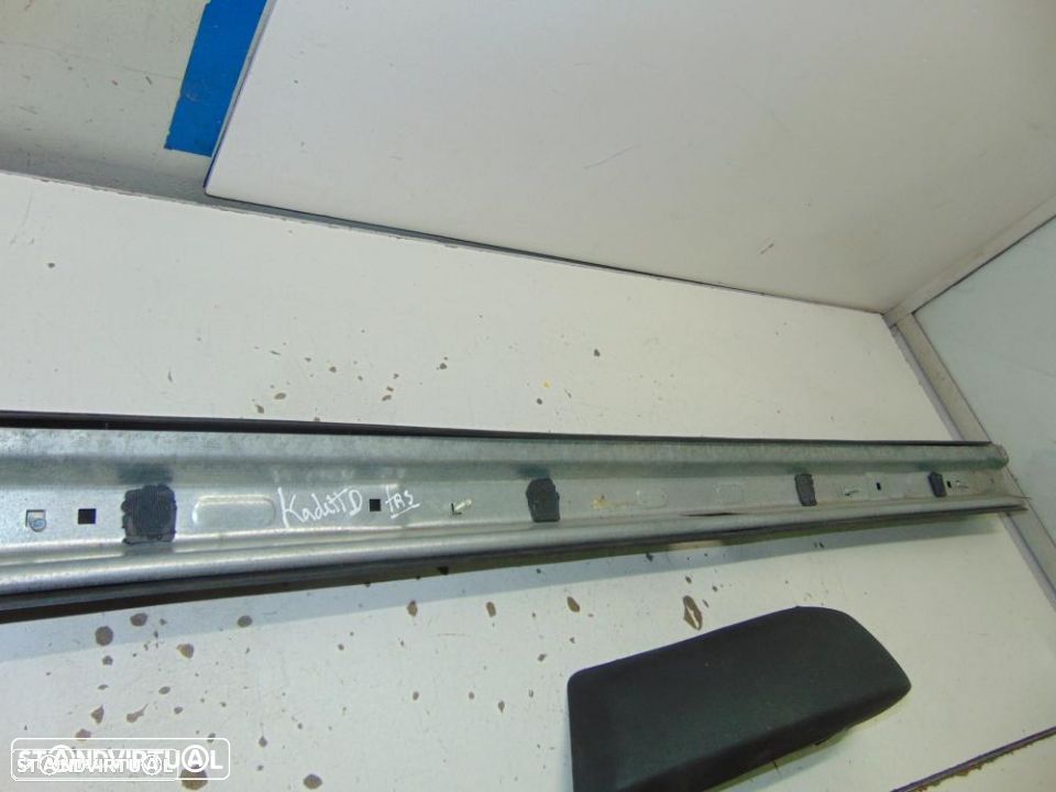 Opel Kadett D centro pára-choques - 4