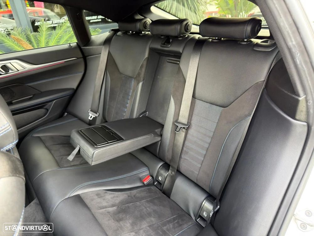 BMW i4 eDrive40 Pack Desportivo M - 19