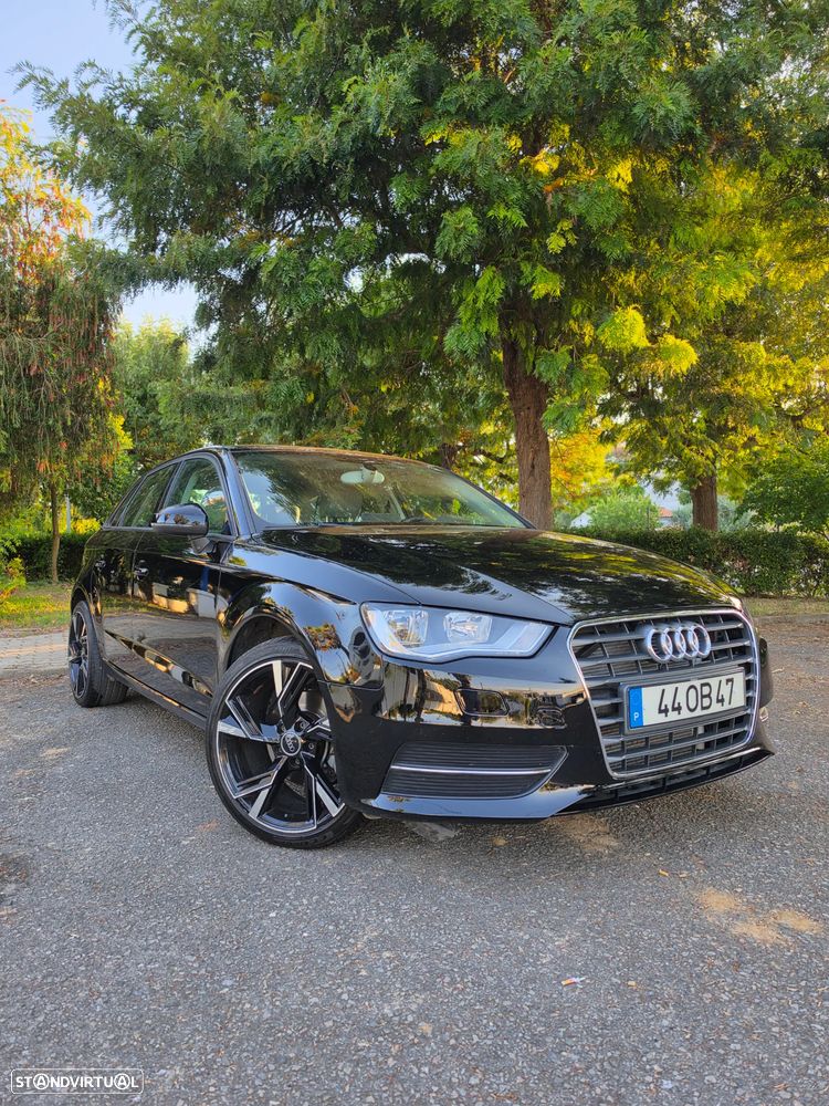 Audi A3 Sportback 1.6 TDI Attraction - 2
