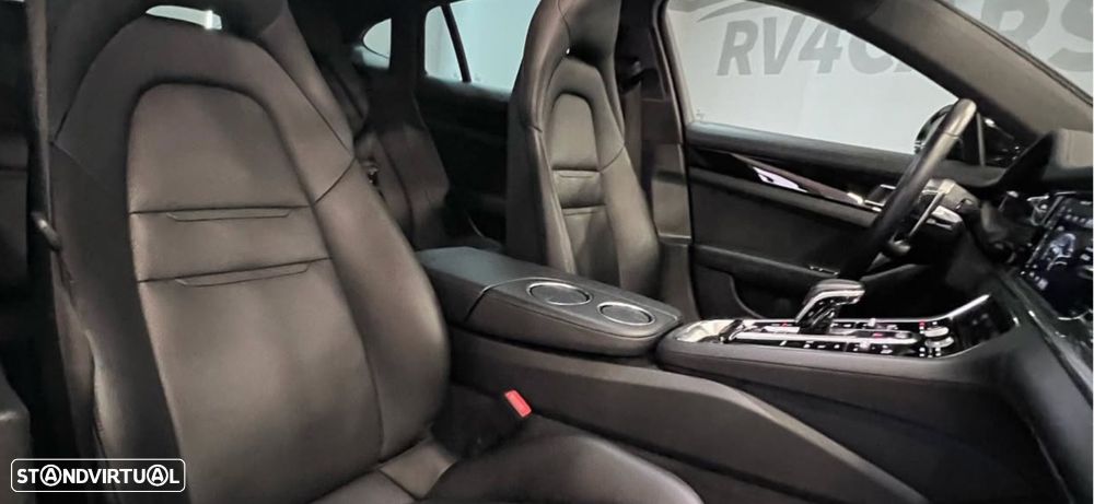 Porsche Panamera 4 E-Hybrid - 3