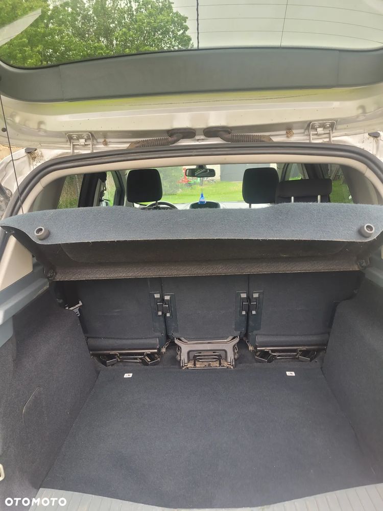 Ford C-MAX - 12