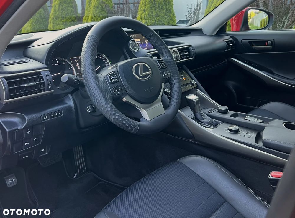 Lexus IS 200t F Sport - 11