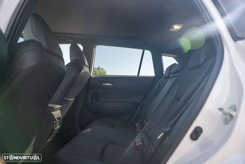 Toyota Corolla Cross 1.8 Hybrid Luxury - 12