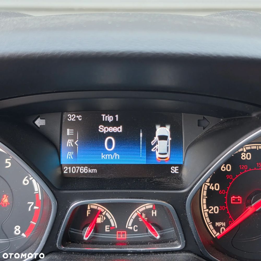 Ford Focus ST - 16