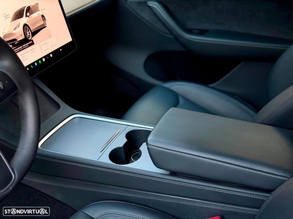 Tesla Model Y Long Range Dual Motor AWD - 9