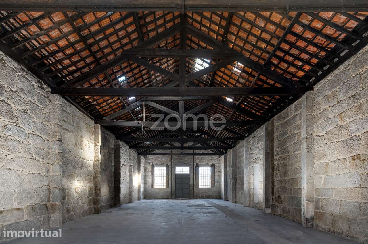 ARMAZÉM (12) DE ARQ. RÚSTICA COM LOGRADOURO EM CAMPANHÃ, PORTO - Grande imagem: 4/25