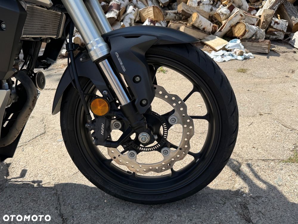 Honda CB - 32