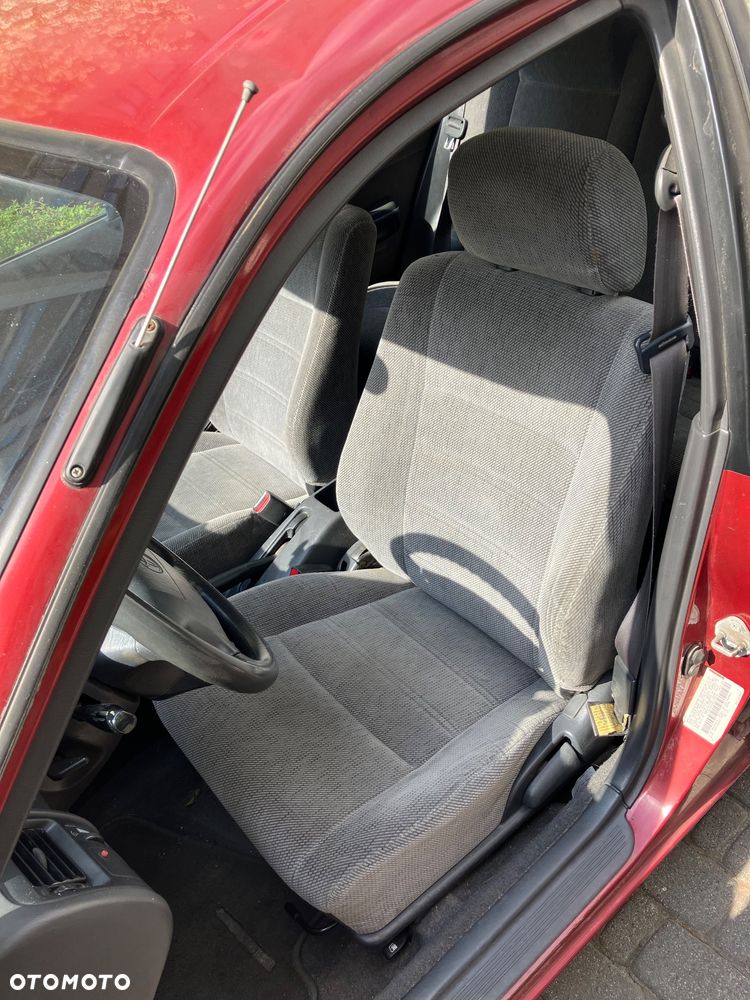 Toyota Corolla - 14