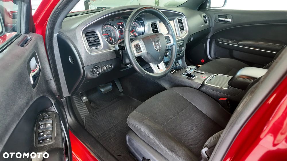 Dodge Charger 3.5 V6 Base - 12