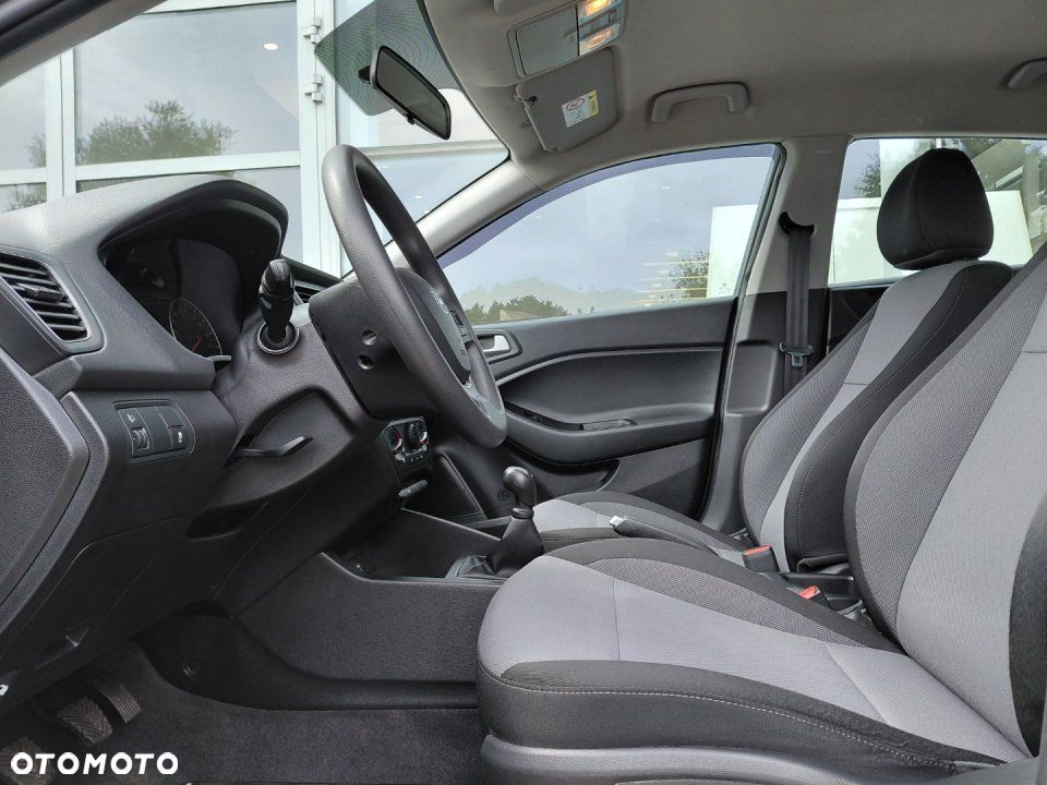 Hyundai i20 - 12