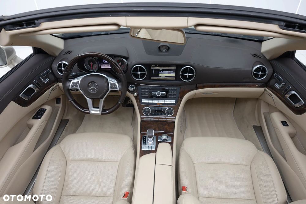 Mercedes-Benz SL - 36