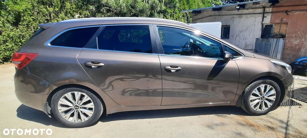 Kia Ceed 1.6 GDI L - 6