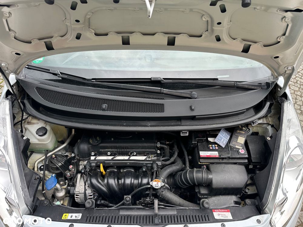 Kia Venga - 19