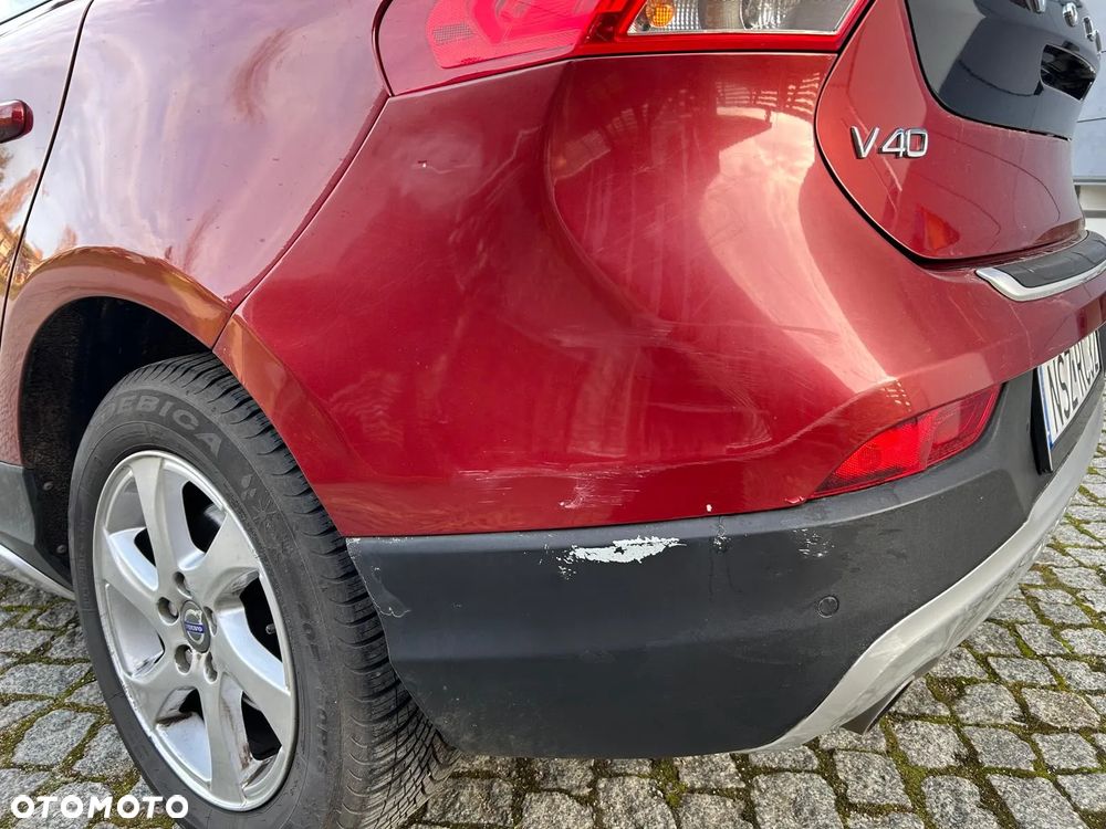 Volvo V40 Cross Country - 10