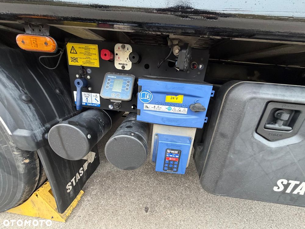 Volvo FH 500 EURO 6 !!!//ACC/CAŁE NA PODUCHACH/KLIMA POSTOJOWA/RETARDER/NAVIGACJA/Z NIEMIEC - 12