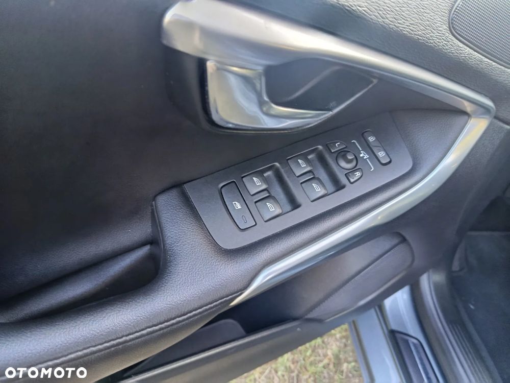 Volvo V40 D4 Drive-E Summum - 16