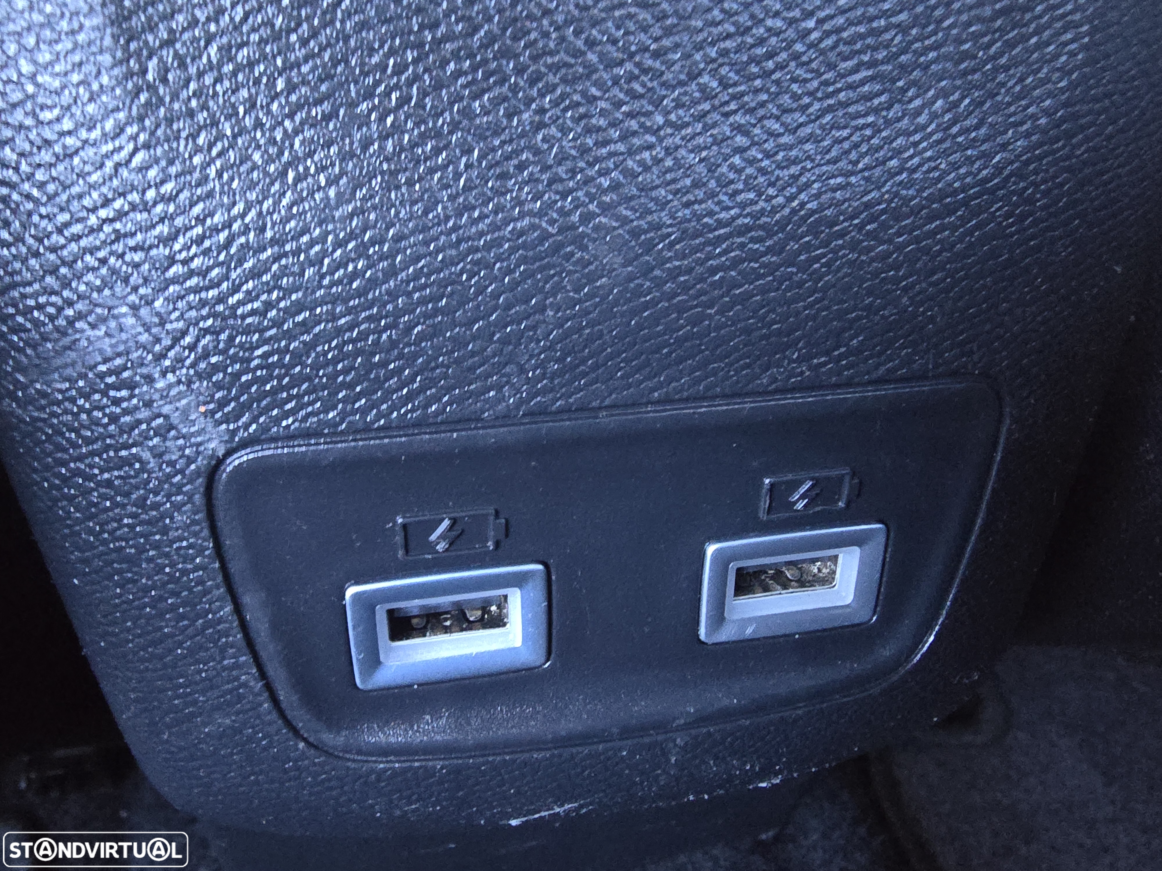 Peugeot 2008 1.5 BlueHDi Allure EAT8 - 45