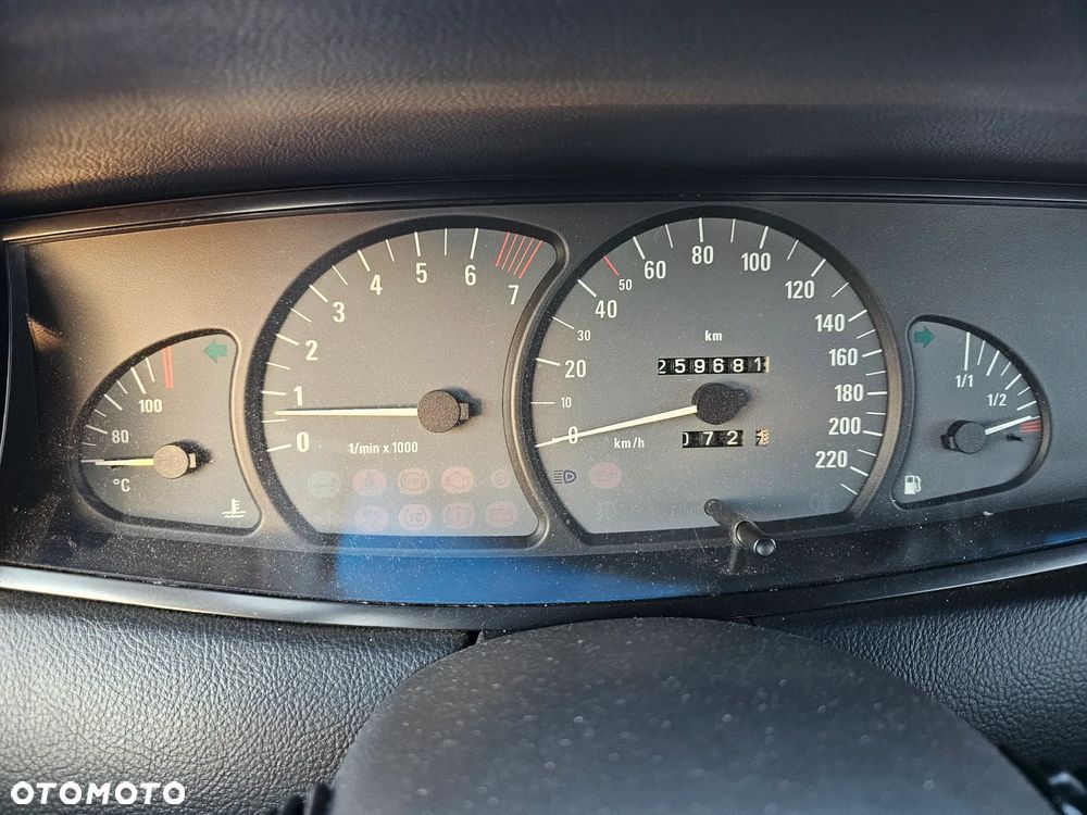 Opel Omega 2.2 Elegance - 14