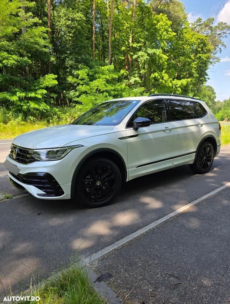 Volkswagen Tiguan - 1