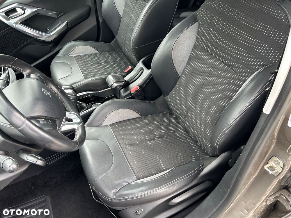 Peugeot 2008 - 13