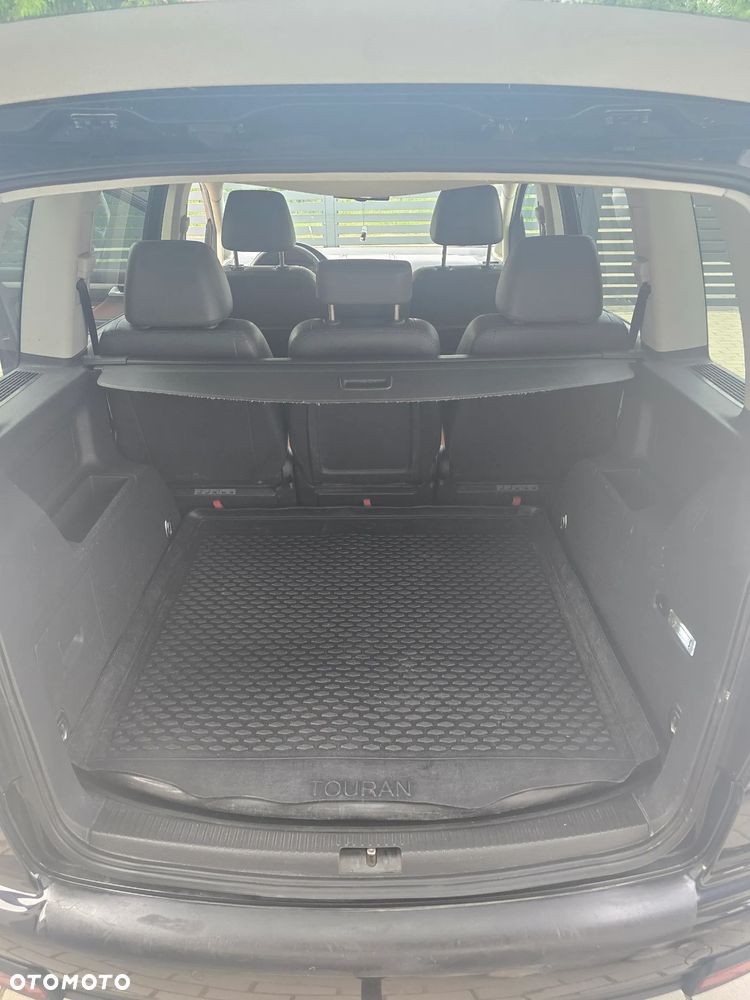 Volkswagen Touran 2.0 TDI DPF DSG Cross - 15