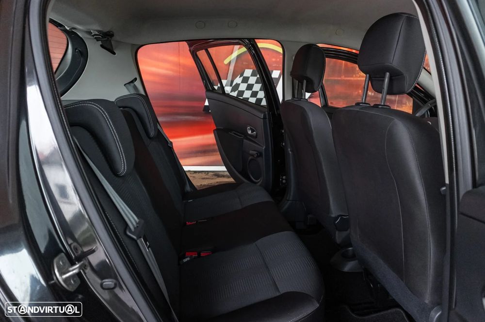 Renault Clio 1.2 16V Dynamique - 16