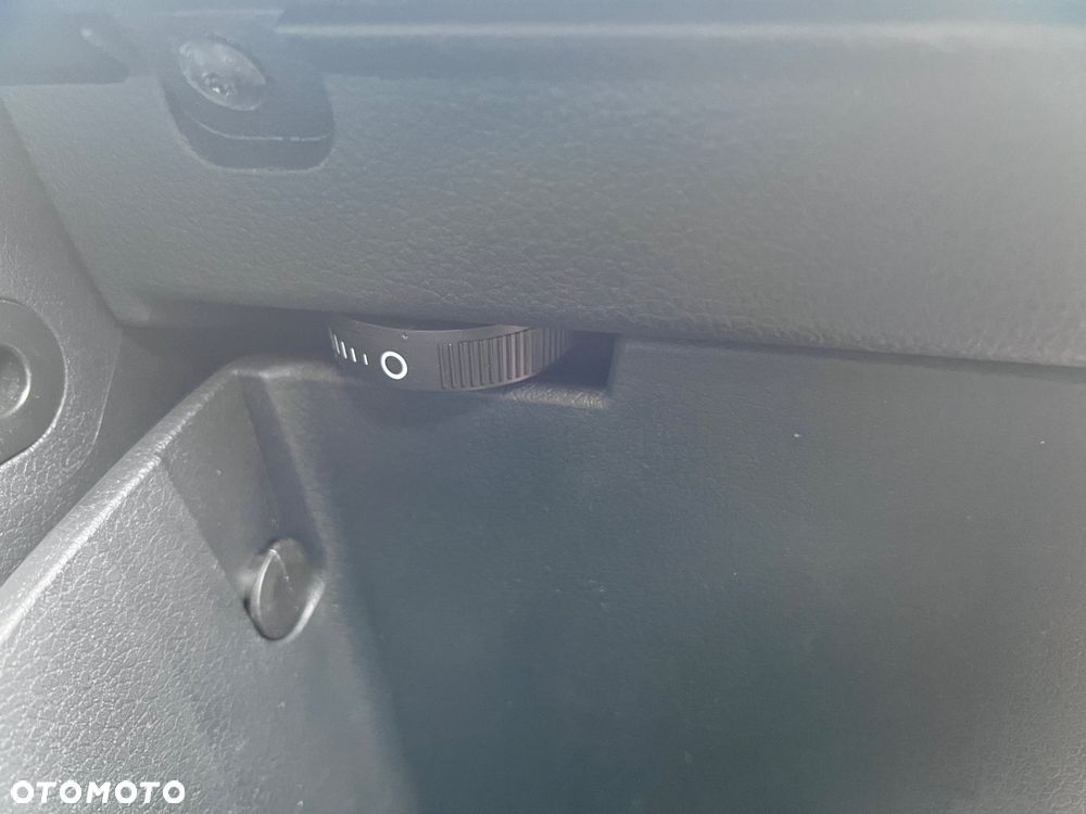 Volkswagen Caddy Maxi 2.0 TDI Trendline Mixt - 12