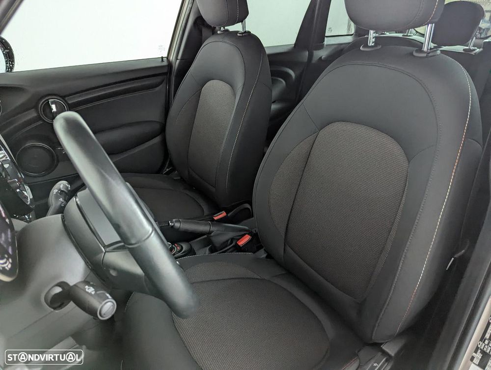 MINI 5 Portas Cooper Sport Edition - 16