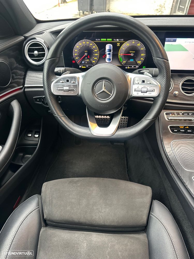 Mercedes-Benz E 300 e AMG Line - 18
