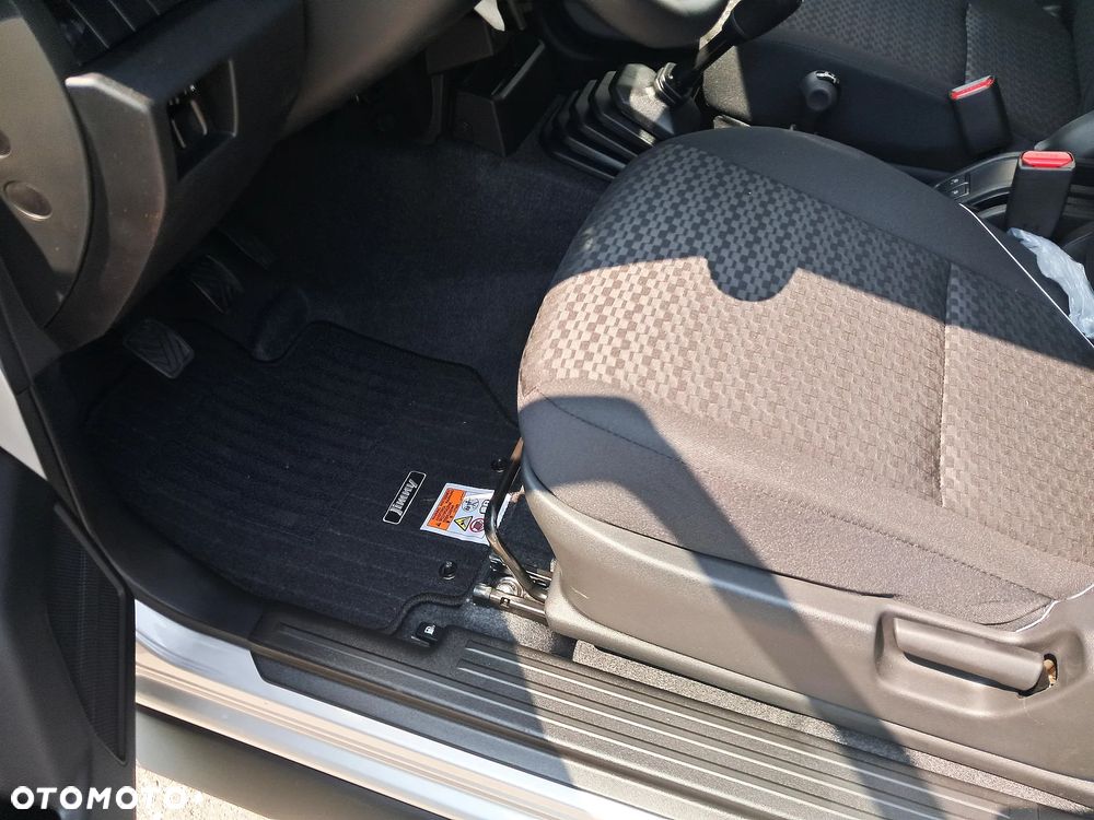 Suzuki Jimny 1.5 Pro - 19
