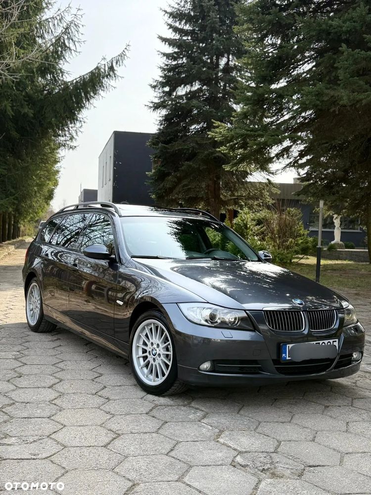 BMW Seria 3 330xi - 1