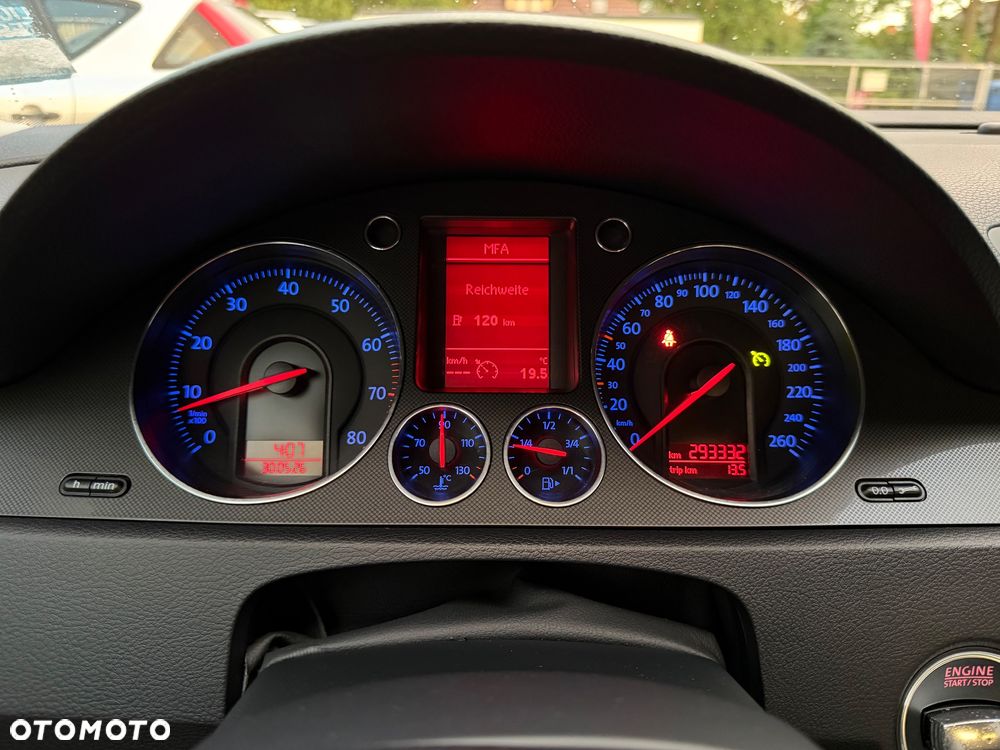 Volkswagen Passat 1.6 FSI Comfortline - 17
