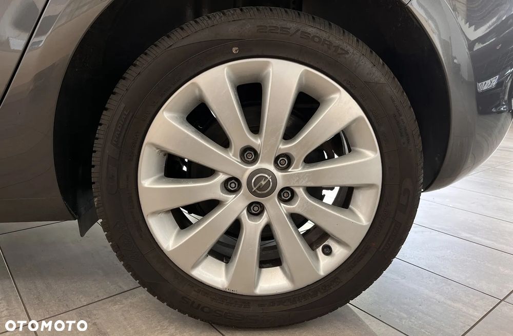 Opel Astra GTC 1.6 Turbo Edition - 9