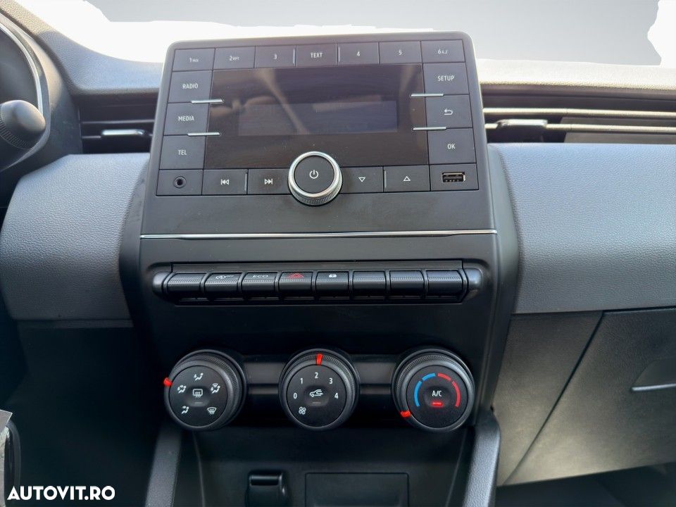 Renault Clio - 19
