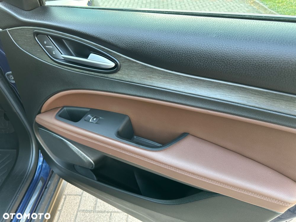 Alfa Romeo Stelvio 2.0 Turbo 16V AT8-Q4 Ti - 35