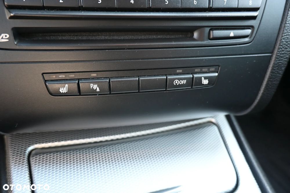 BMW Seria 1 123d - 6
