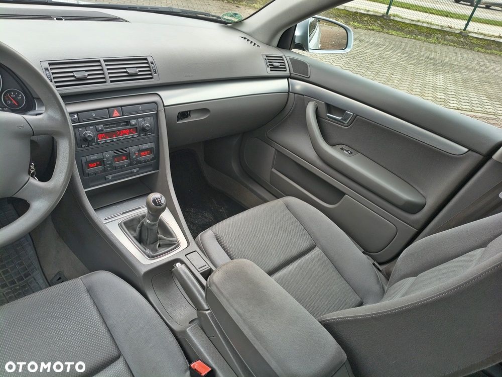 Audi A4 Limousine - 18