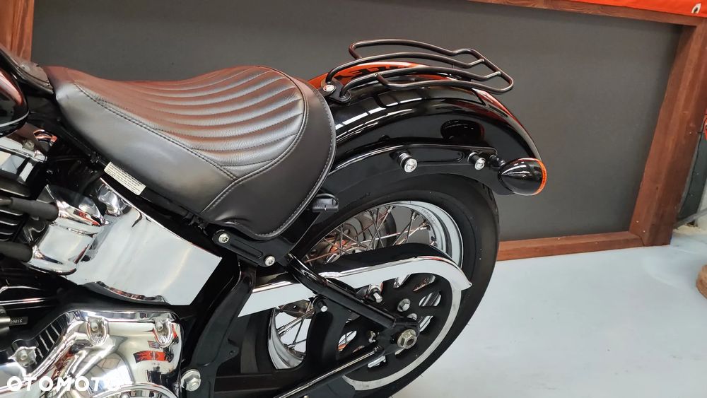 Harley-Davidson Softail Custom - 26